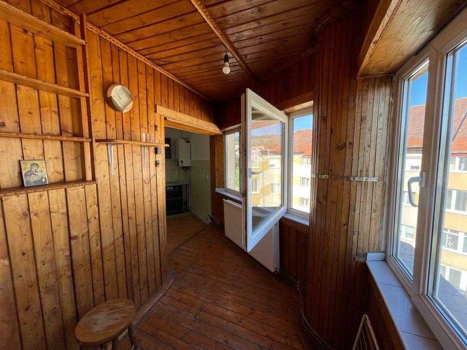 apartament 2 camere, decomandat spațios și luminos, la preț avantajos