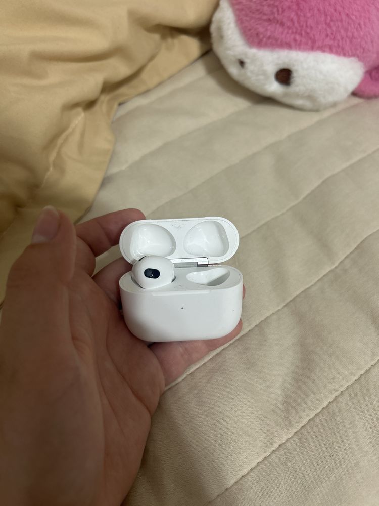 airpods 3 кейс и левое ушко