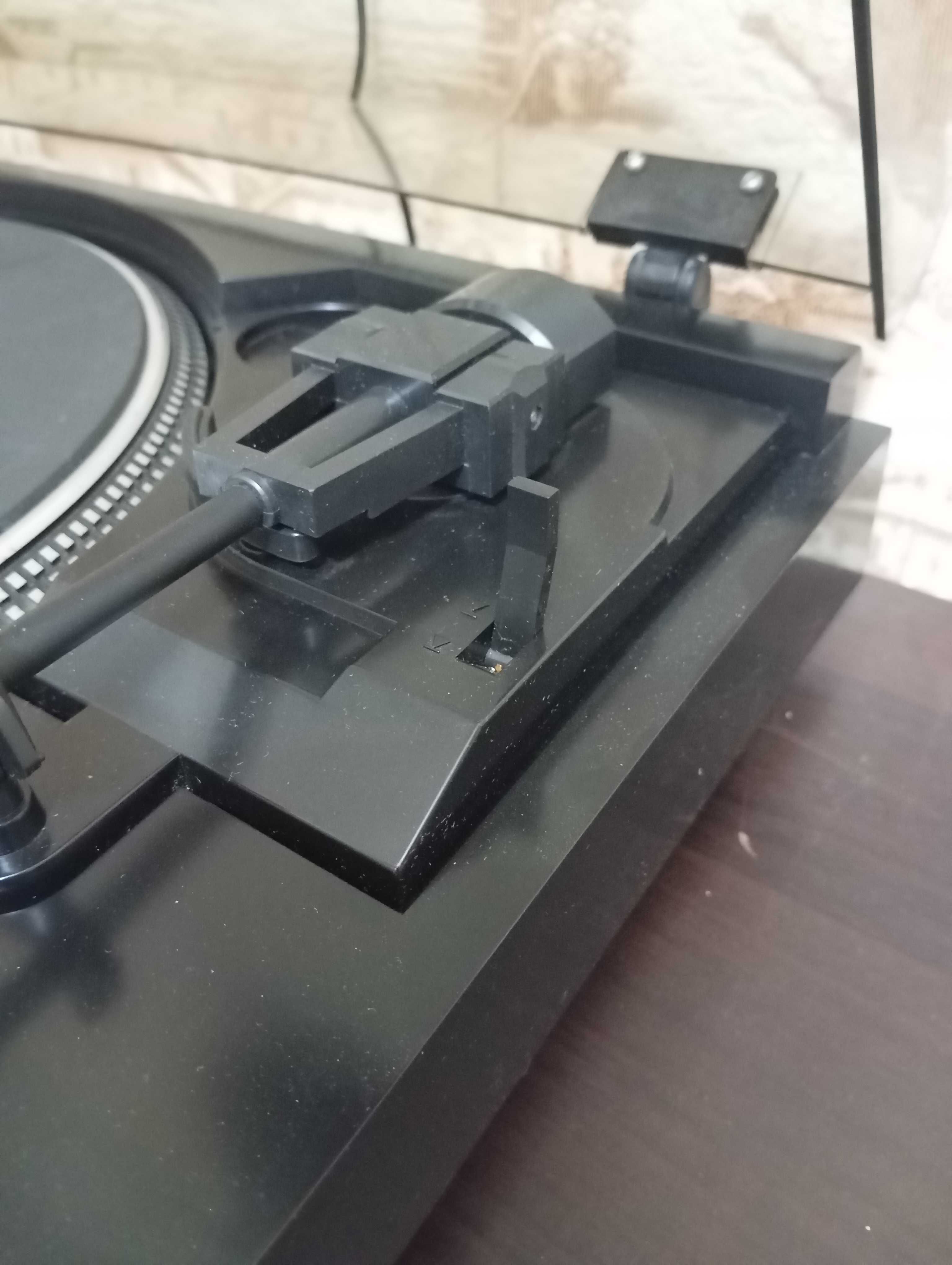 Продам проигрыватель винил дисков GARRARD model GT-50.