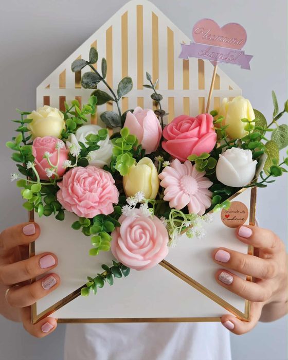 Букет сапунени цветя в плик