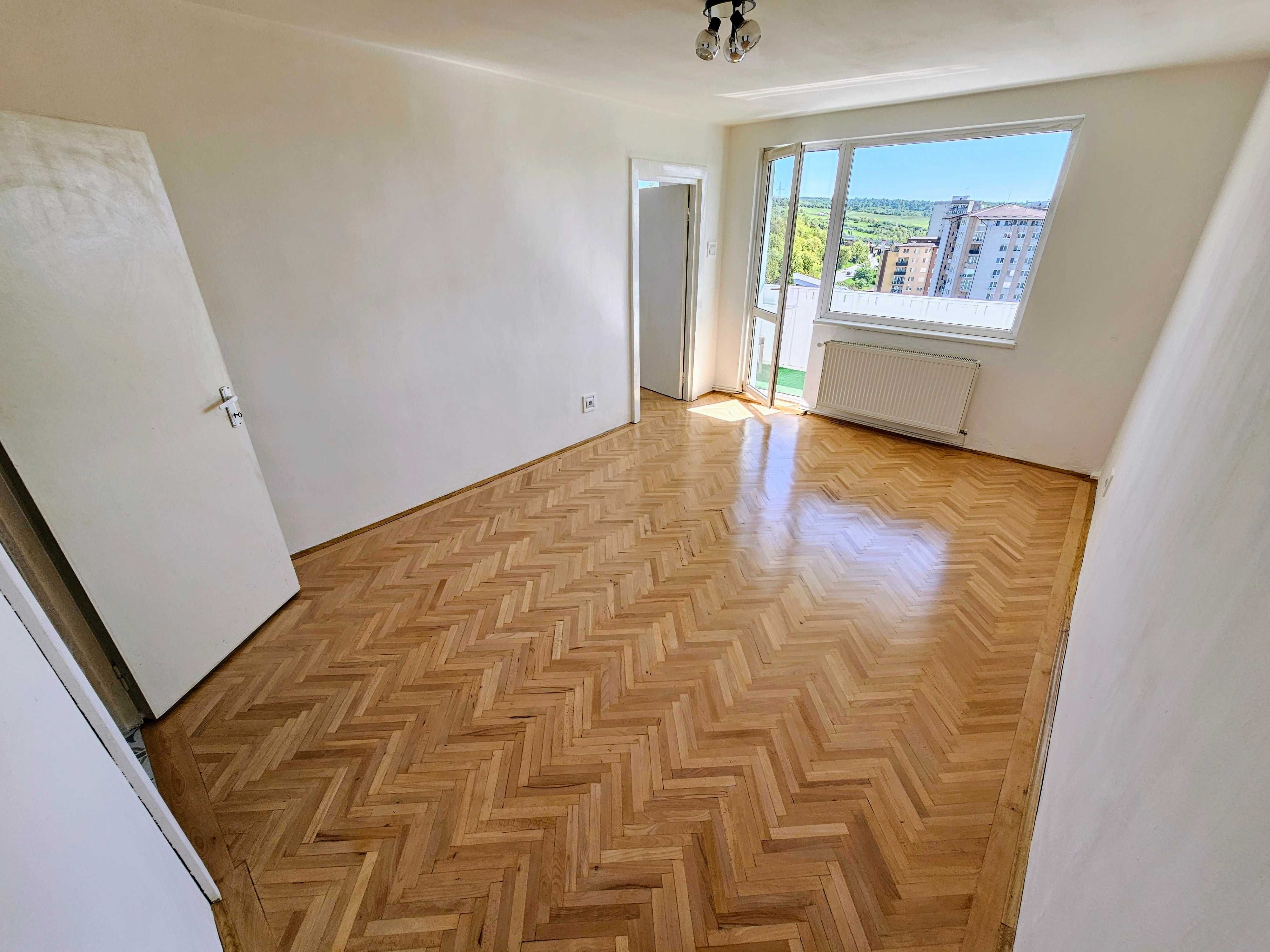 Apartament renovat cu 3 camere, 64 mp, Dâmbu Pietros