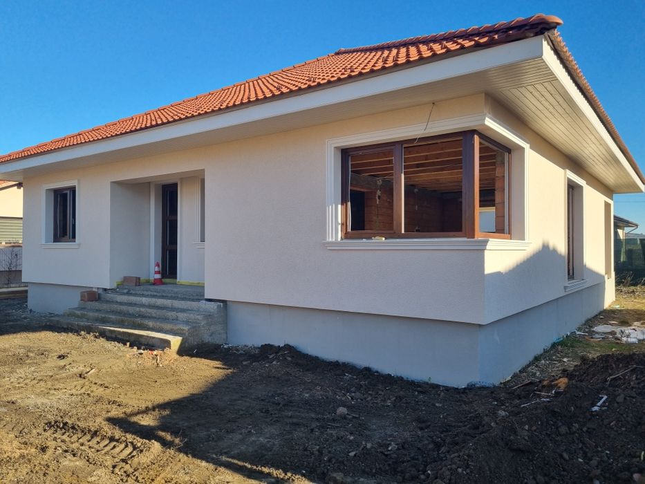 Casa de vanzare "la cheie"