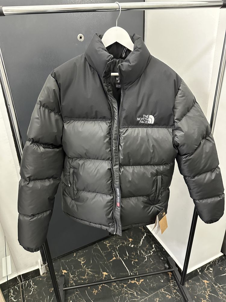Geaca The North Face 700 puffer