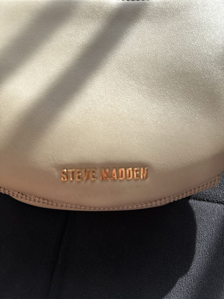 НОВА чанта Steve Madden