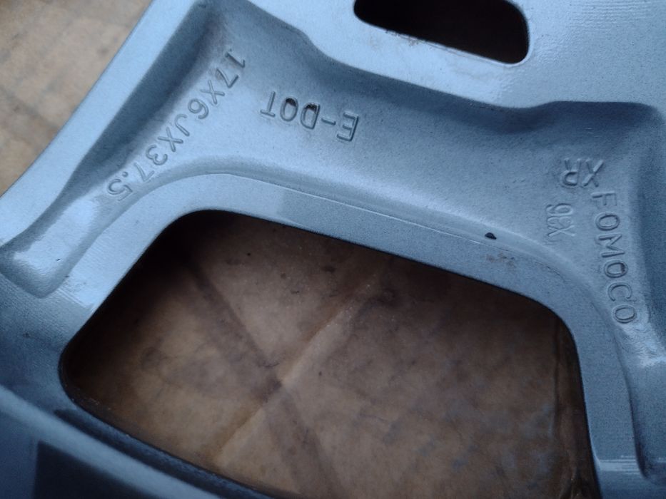 Топ състояние 17-4х108 ЕТ37.5 6j Ford Fiesta