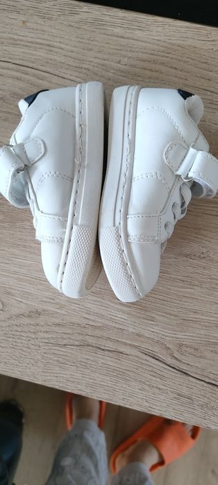 Adidași UNISEX mărimea 21