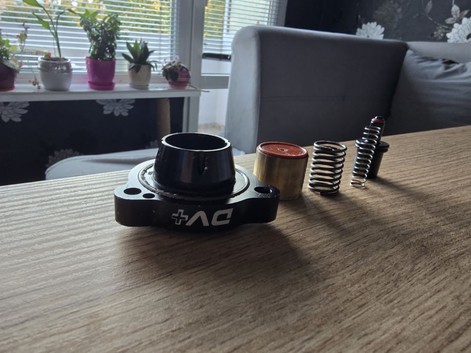 Разтоварващ клапан dv+ GFB VW 2.0T 1.8 2.5