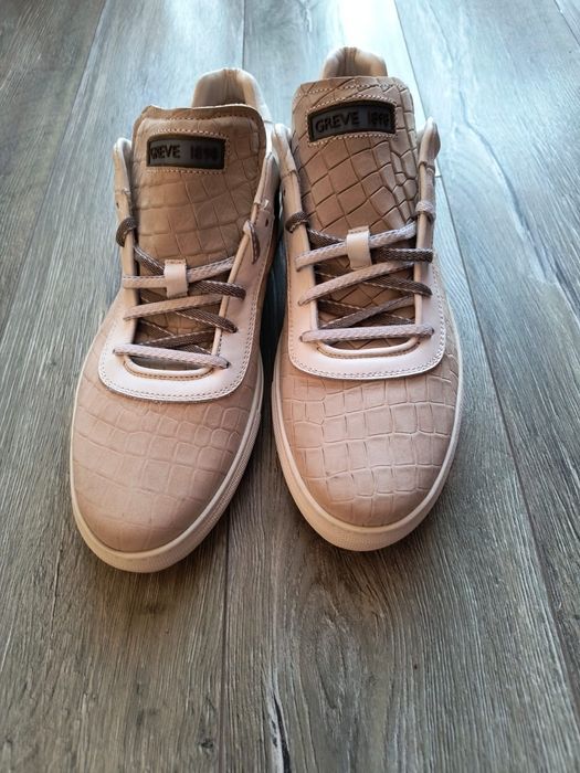 Adidas din piele naturala mărimea 43 culoare crem