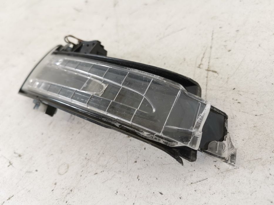 Мигач Огледало Ляво Мерцедес-Бенц Е-Клас / Mercedes-Benz E-Class W212