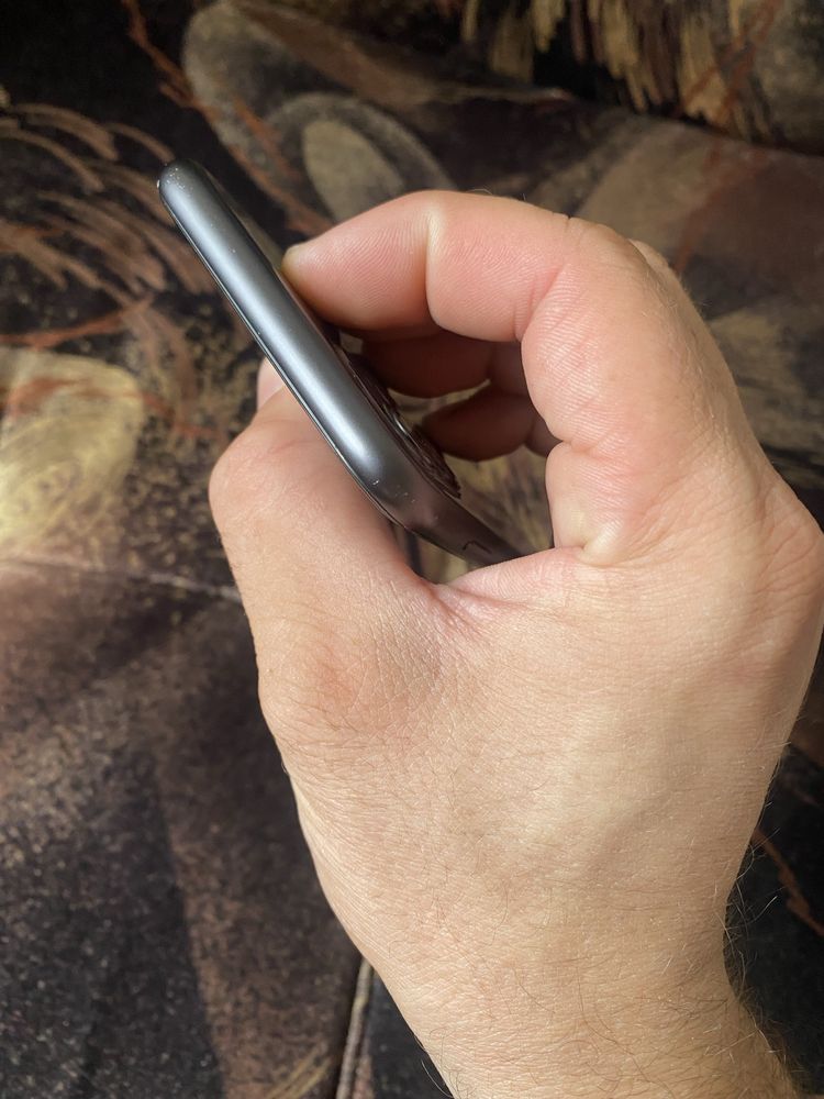 Iphone 11 на части