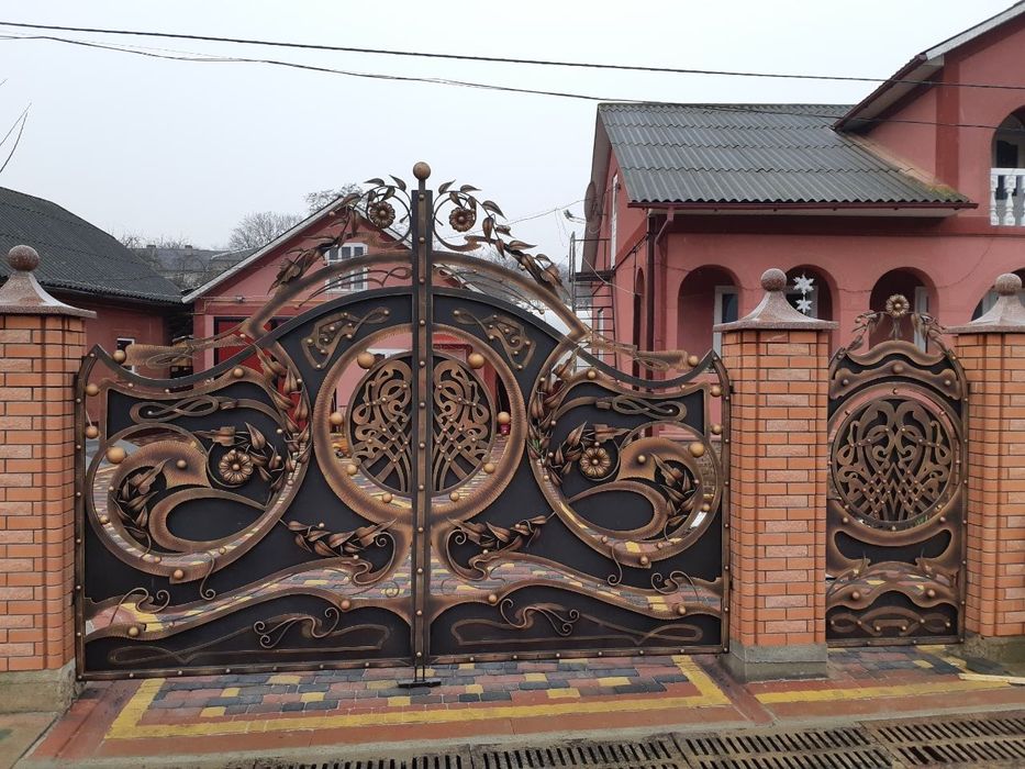 Porți garduri balustrade fier forjat