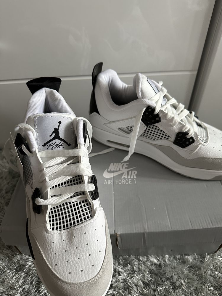 Adidasi Nike jordan 4