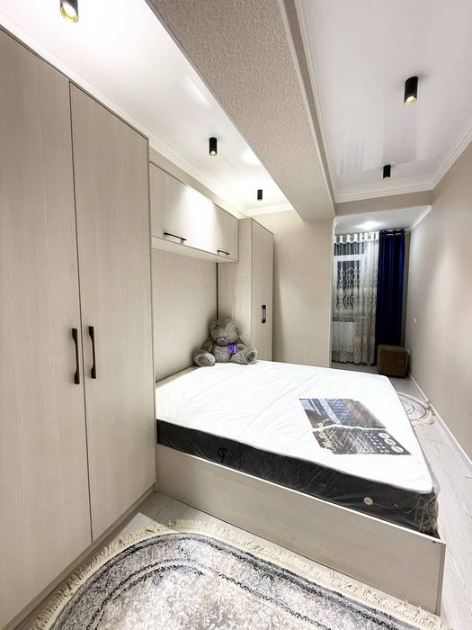 Янги домдан тамирланган 2 хонали 2 каватдан квартира сотилади 5 микрн