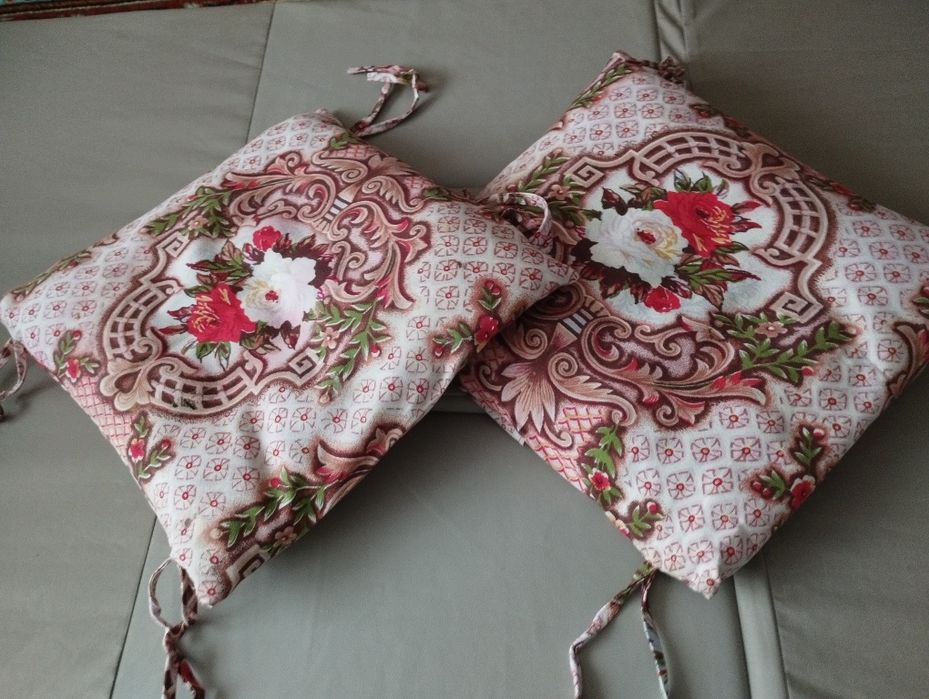 Подушки на стулья