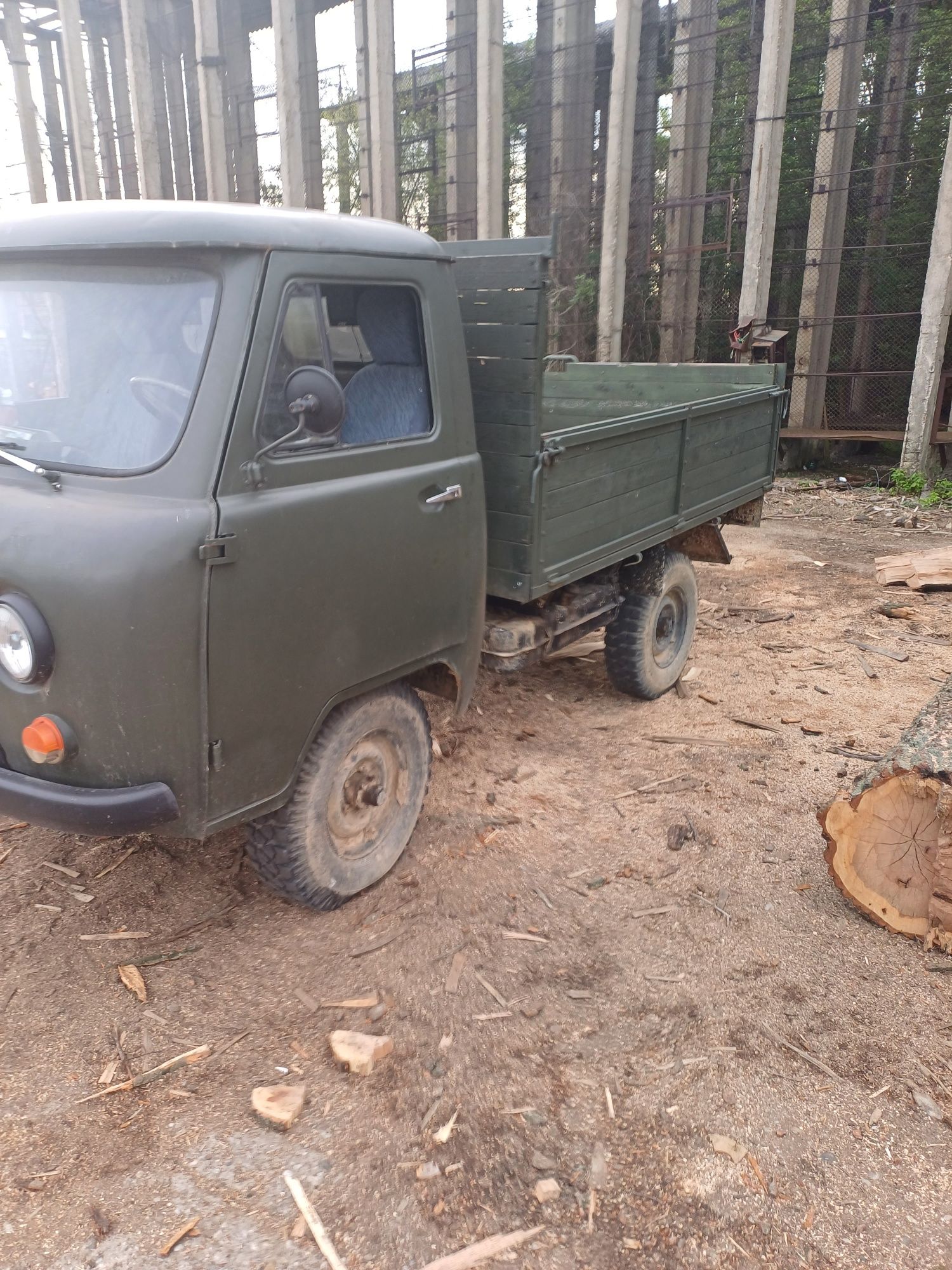 De vanzare uaz 4x4