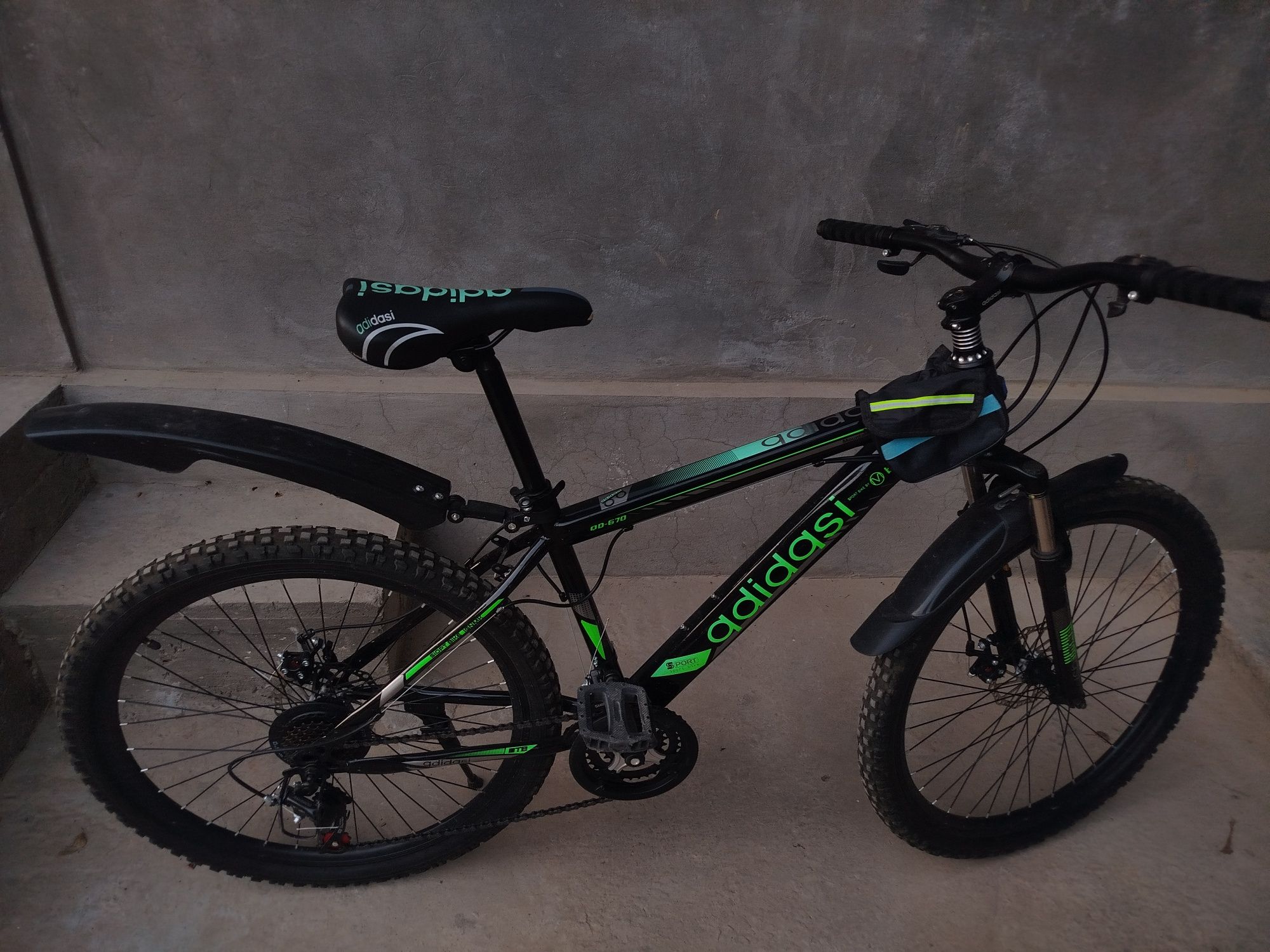 Горный велосипед Adidas (MTB) — отличное состояние!