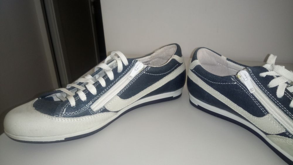 Спортни обувки от естествена кожа