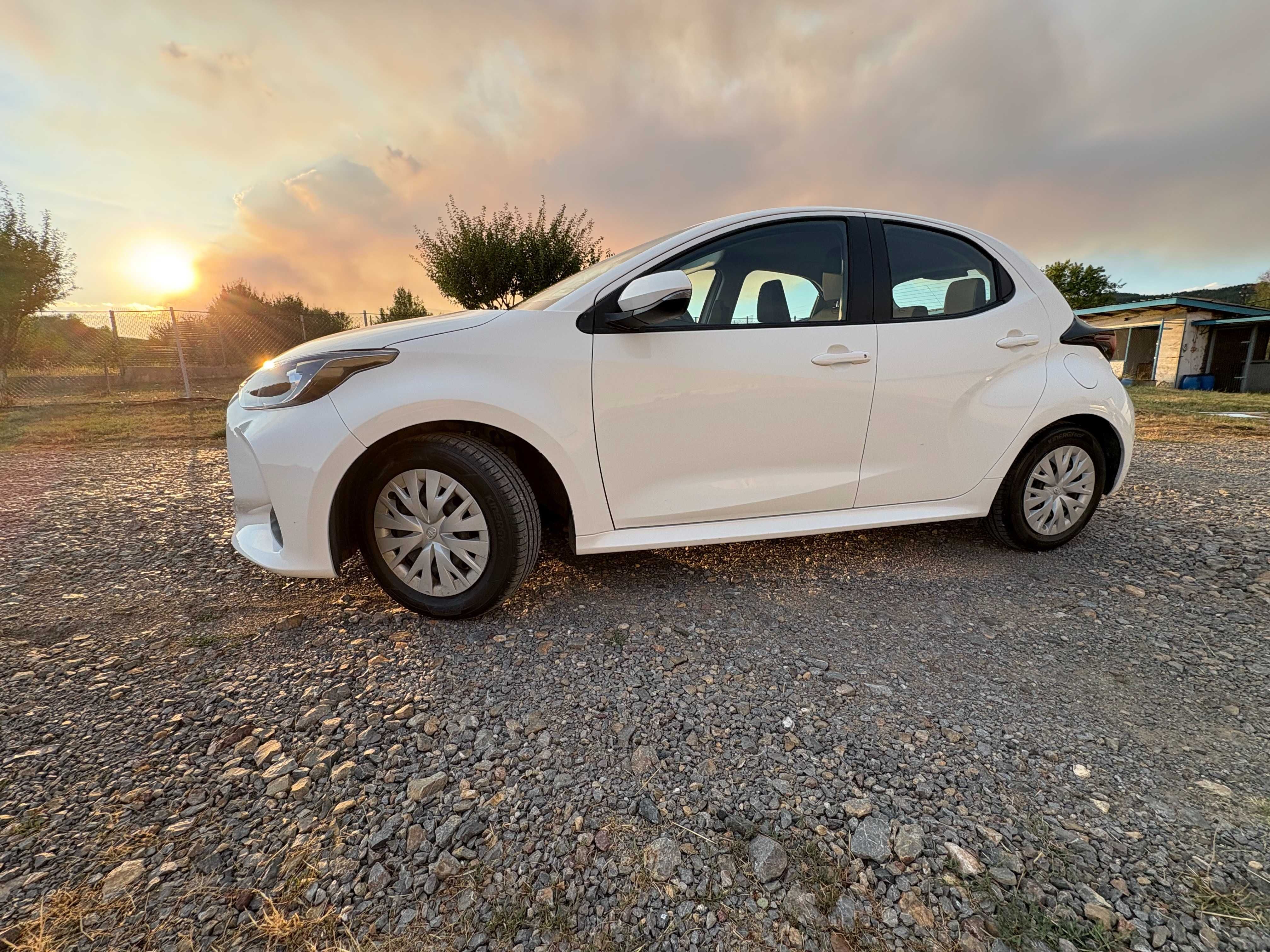 Toyota Yaris 1.5 Business 123k.с. в гаранция до 03.2027
