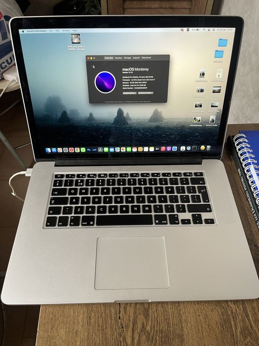 MacBook Pro 15”/i7 2.5 ghz/16 RAM/1 TB SSD/Radeon R9 M370X
