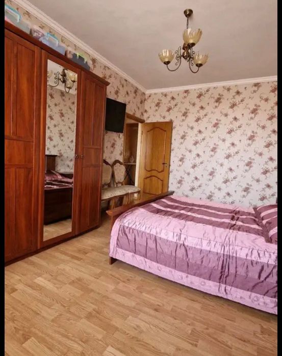 Мебель для спальни, кровать, шкаф, комод, тумбочки