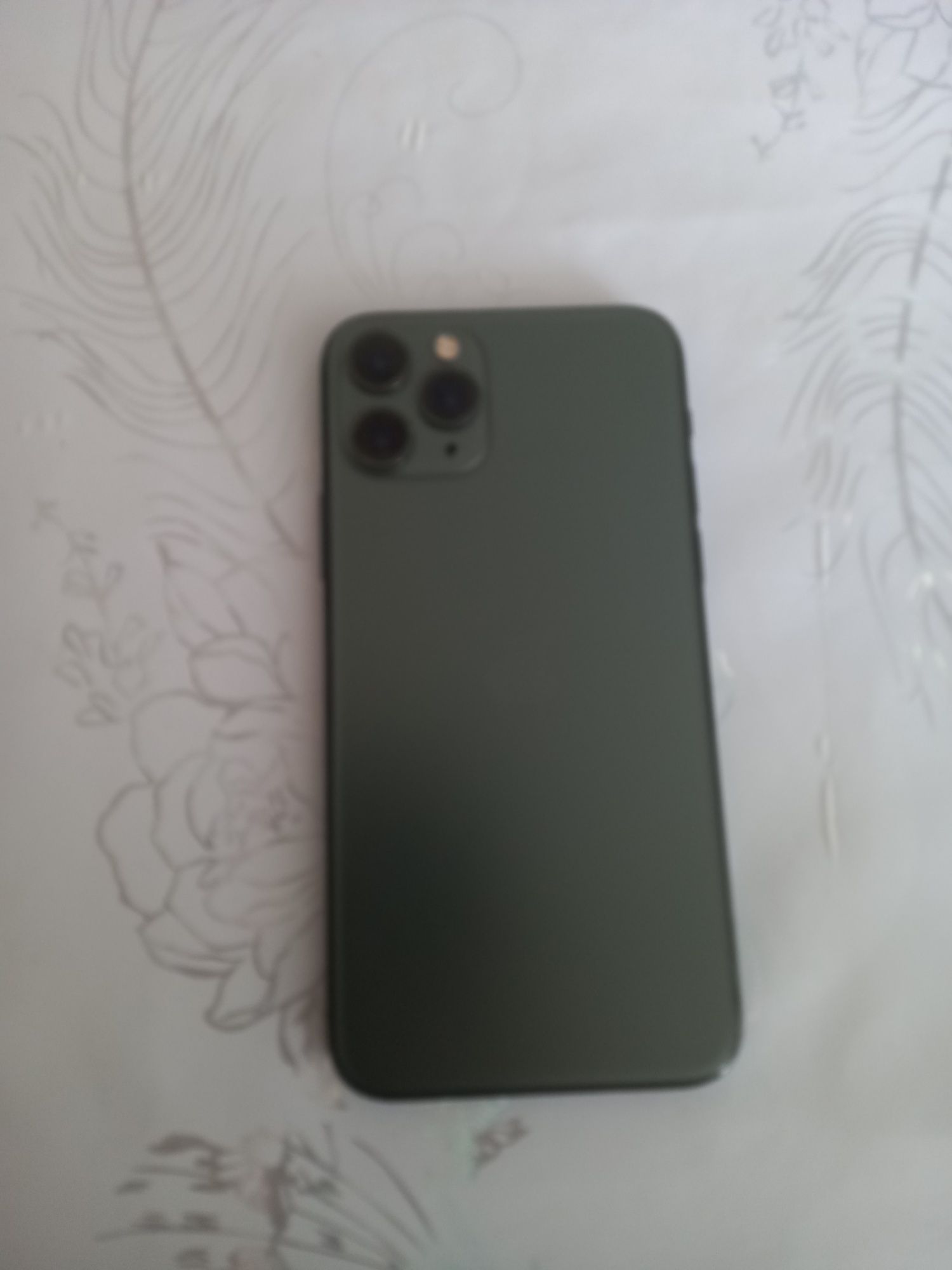 Продаю iPhone 11 pro