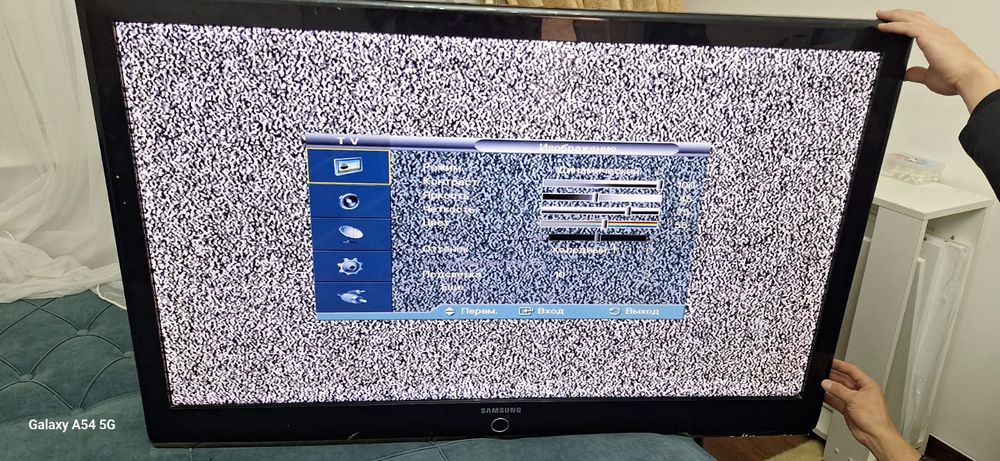 Продам телевизор samsung большой