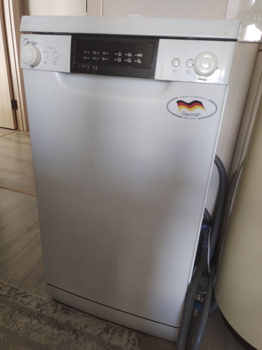Посудомоечная машина Midea DWF8-7614PW белый