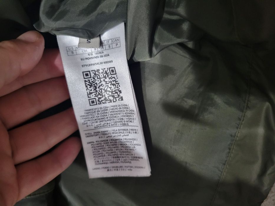 Geaca guess marimea S