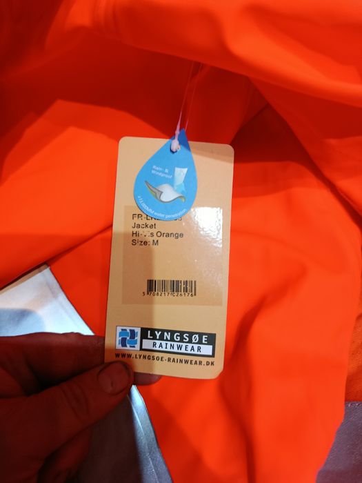 Salopete combinezoane pelerine