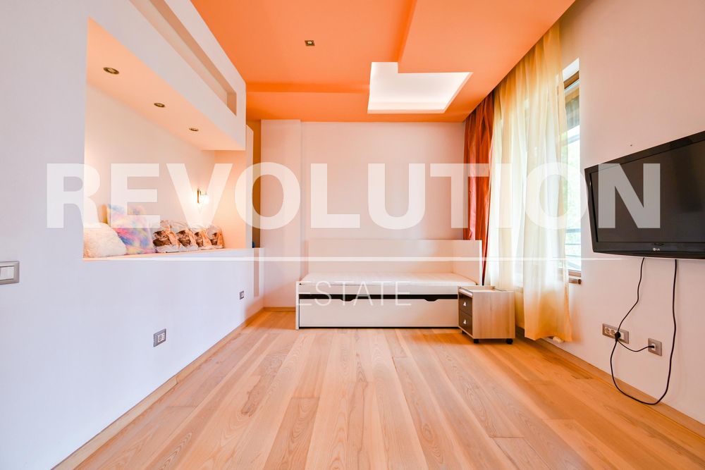 Дава се под наем Четиристаен апартамент в София, Витоша - 300 кв.м за 1900 € - Снимка #4