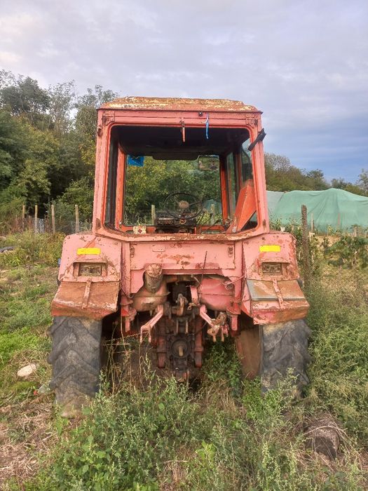 Tractor belarus 80