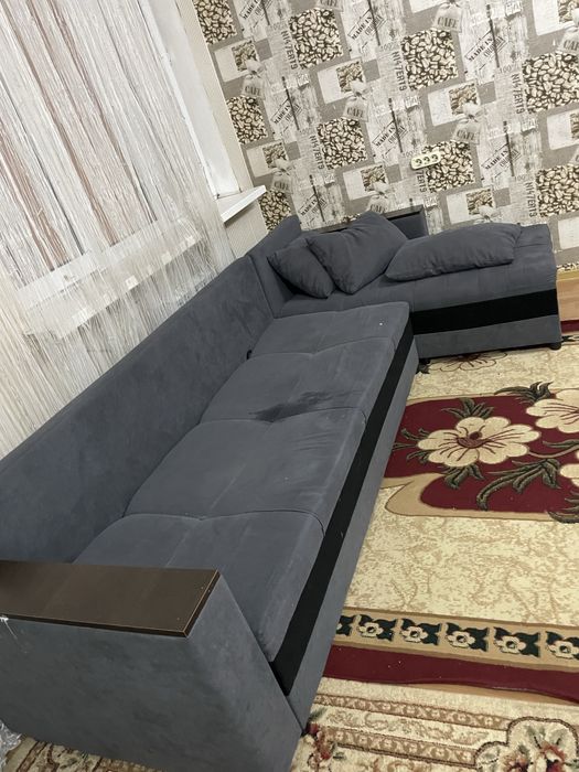 Буу диван хорошего состояния