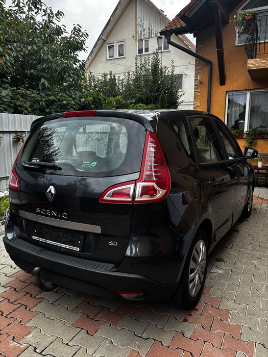 Renault Scenic 2011