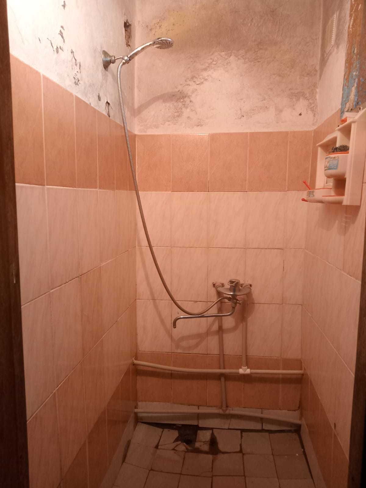 Продается 2- комн в городе, район Боулинга !