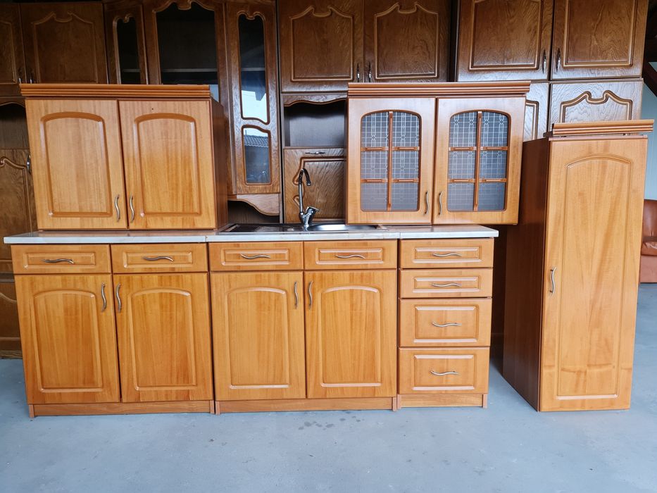 Vând mobila de bucătărie