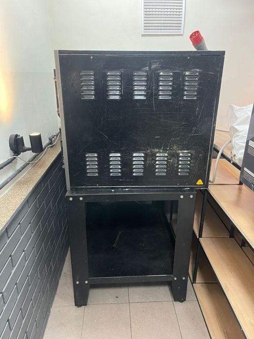 Пицца печь италия с подставкой