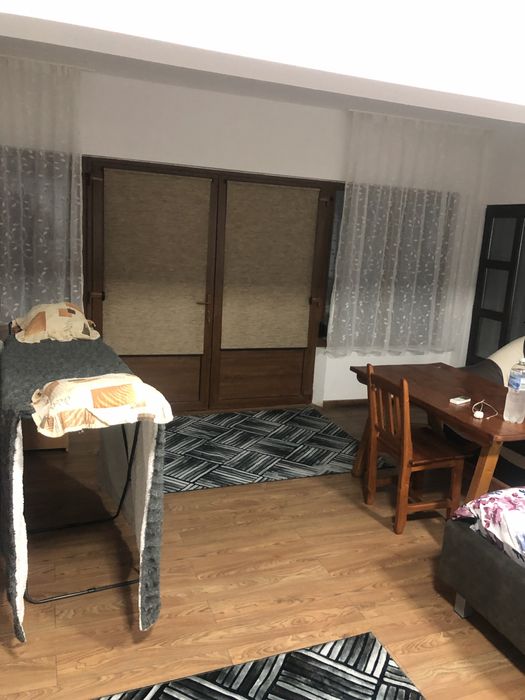 Inchiriez apartament in Mizil