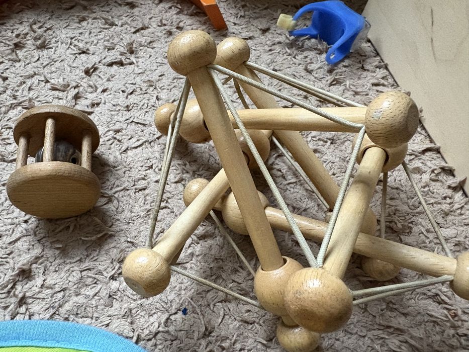 Ръчна помпа за кърма Medela монтесори дървени играчки