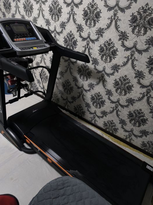 Беговая дорожка для дома или фитнес зал