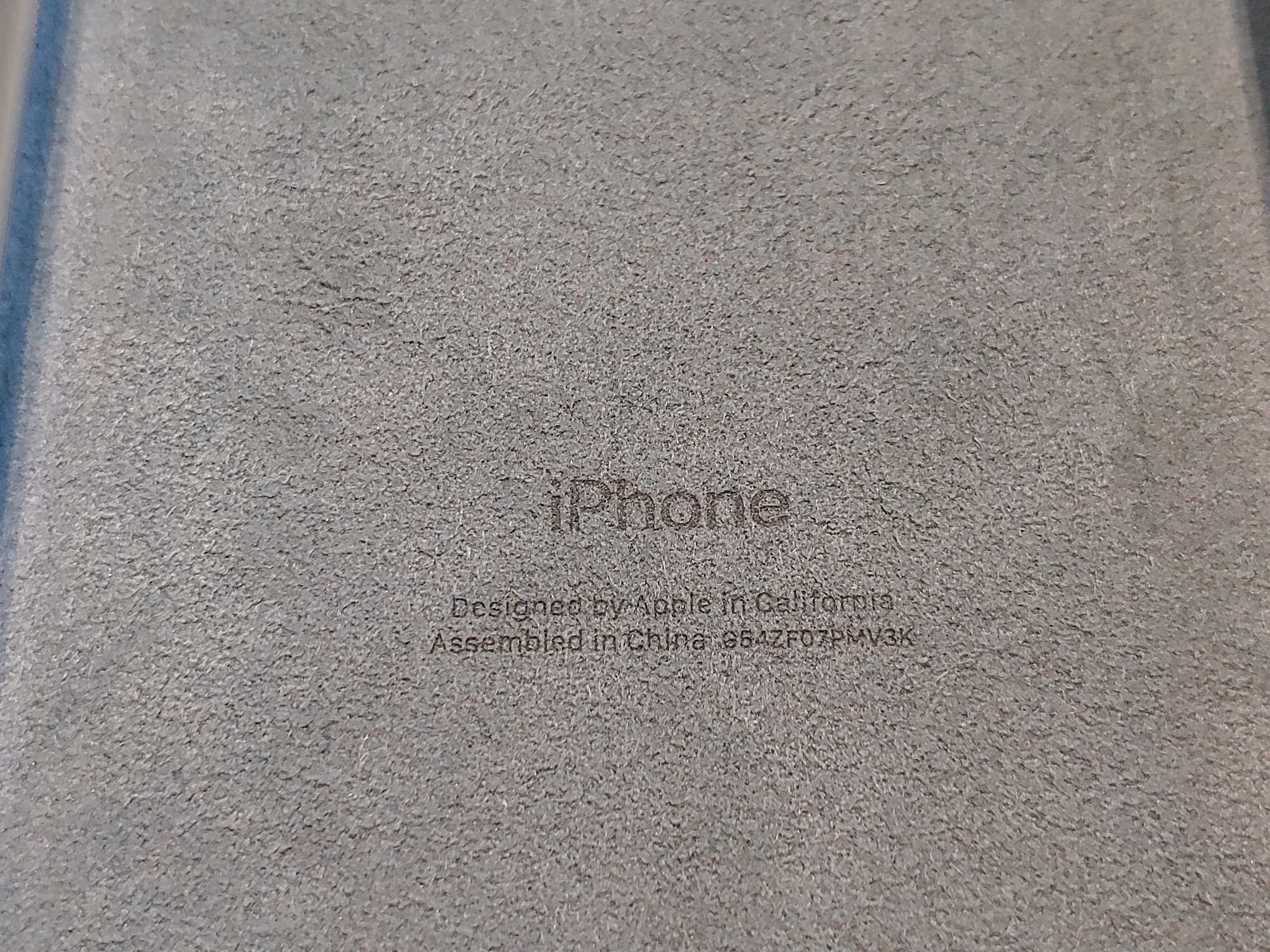 Продам оригинальные силиконовые чехлы для iPhone 11 Pro Max