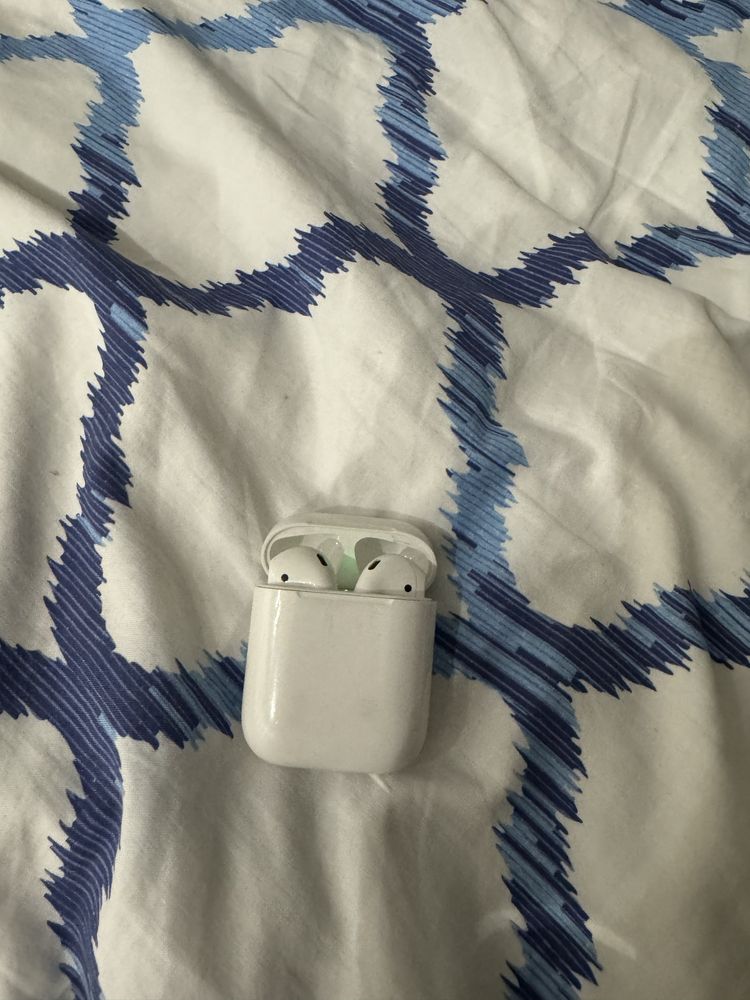 Airpods 1, отличное состояние оригинал берите пока не поздно