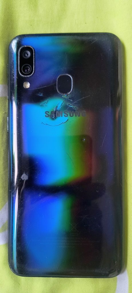 Samsung a40 за части-20 лв