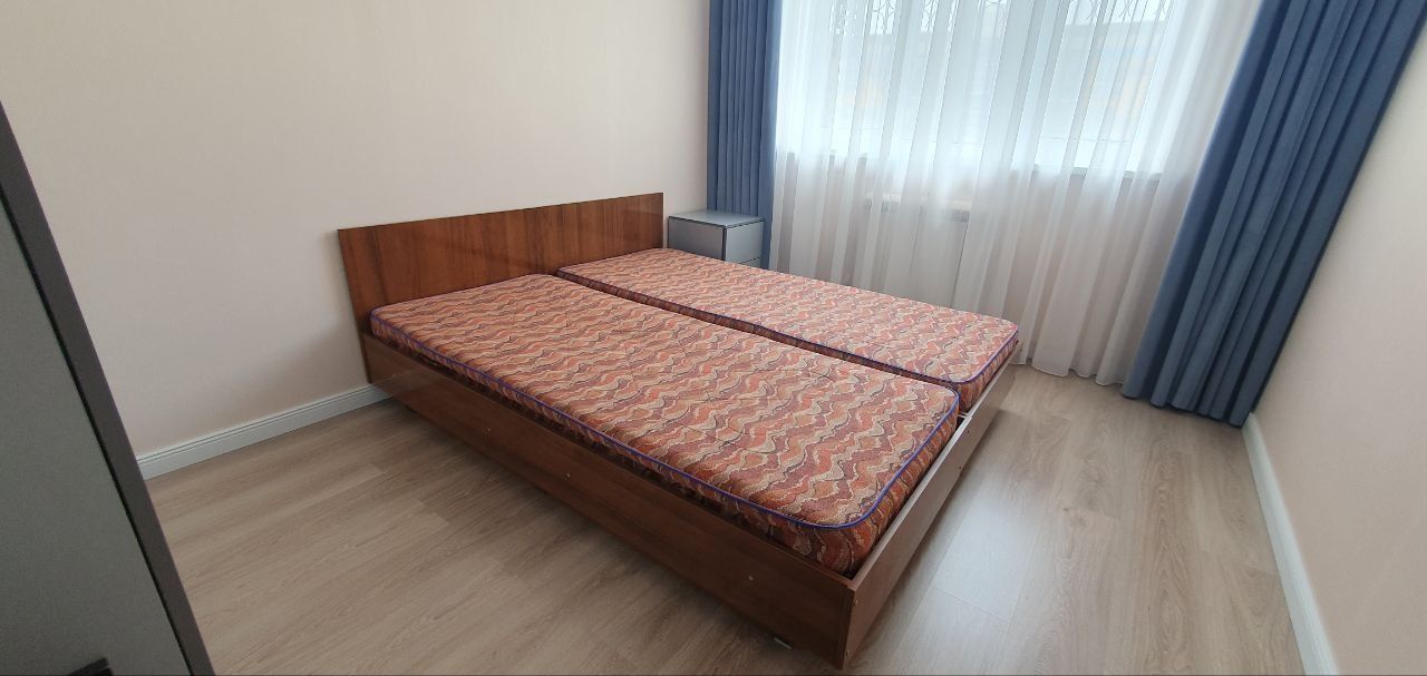 Продаются две односпальные кровати   размер - 2,0×0,9м МДФ.Прибалтика.