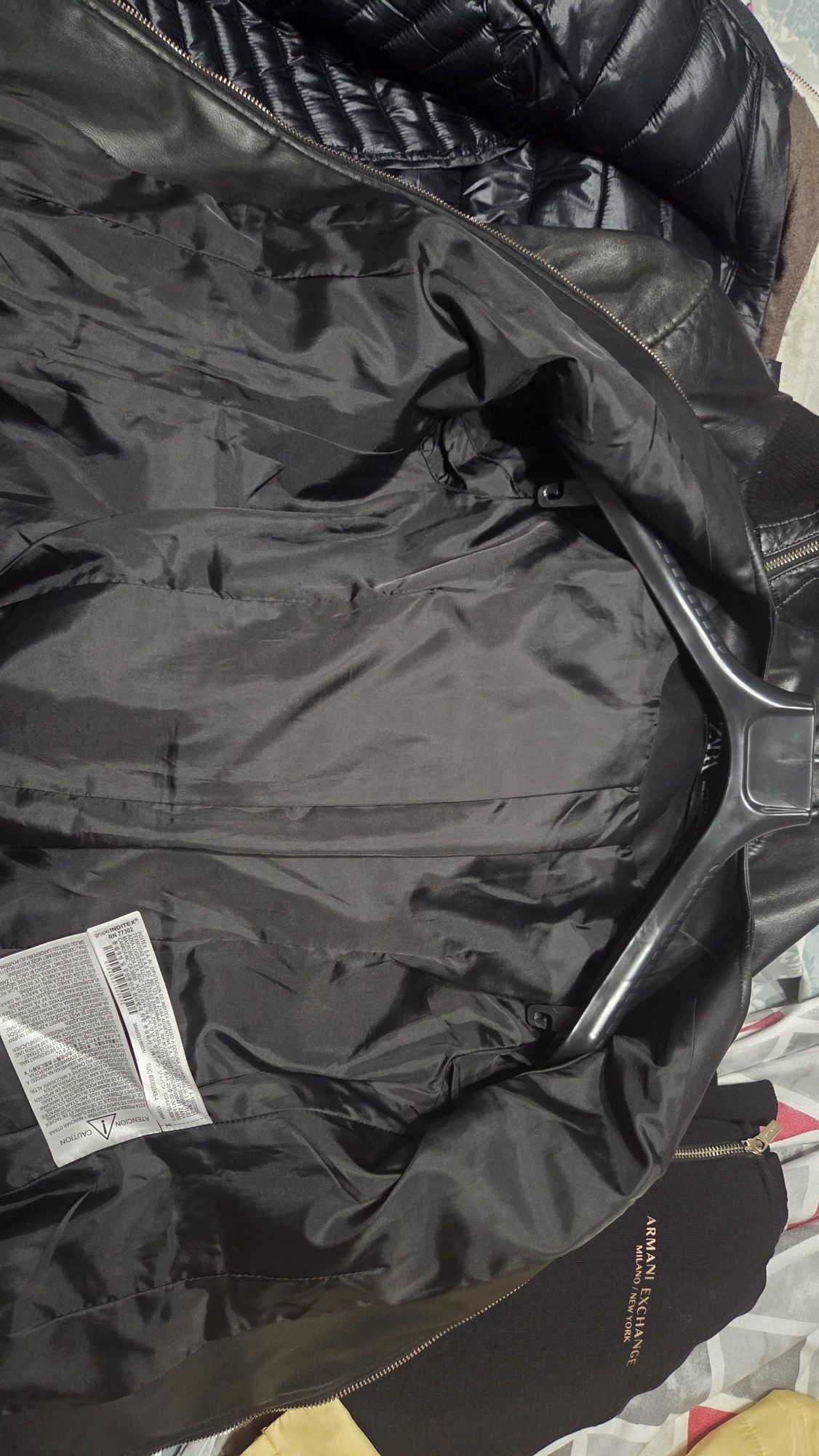 Продавам вталено дамско яке Zara