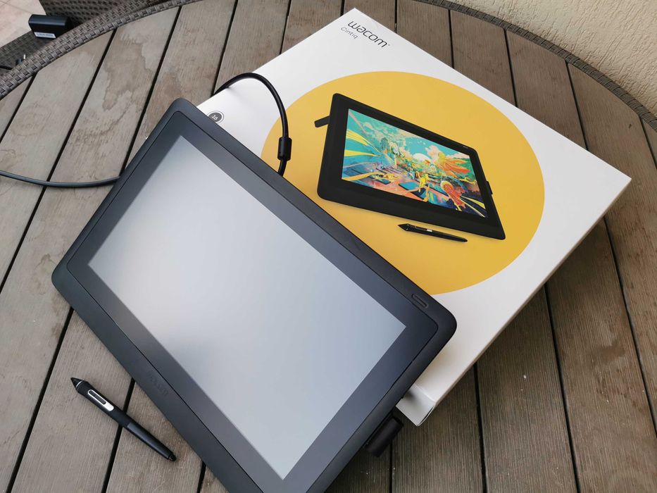 Tableta Grafica Wacom Cintiq 16 - aproape noua / stare excelenta