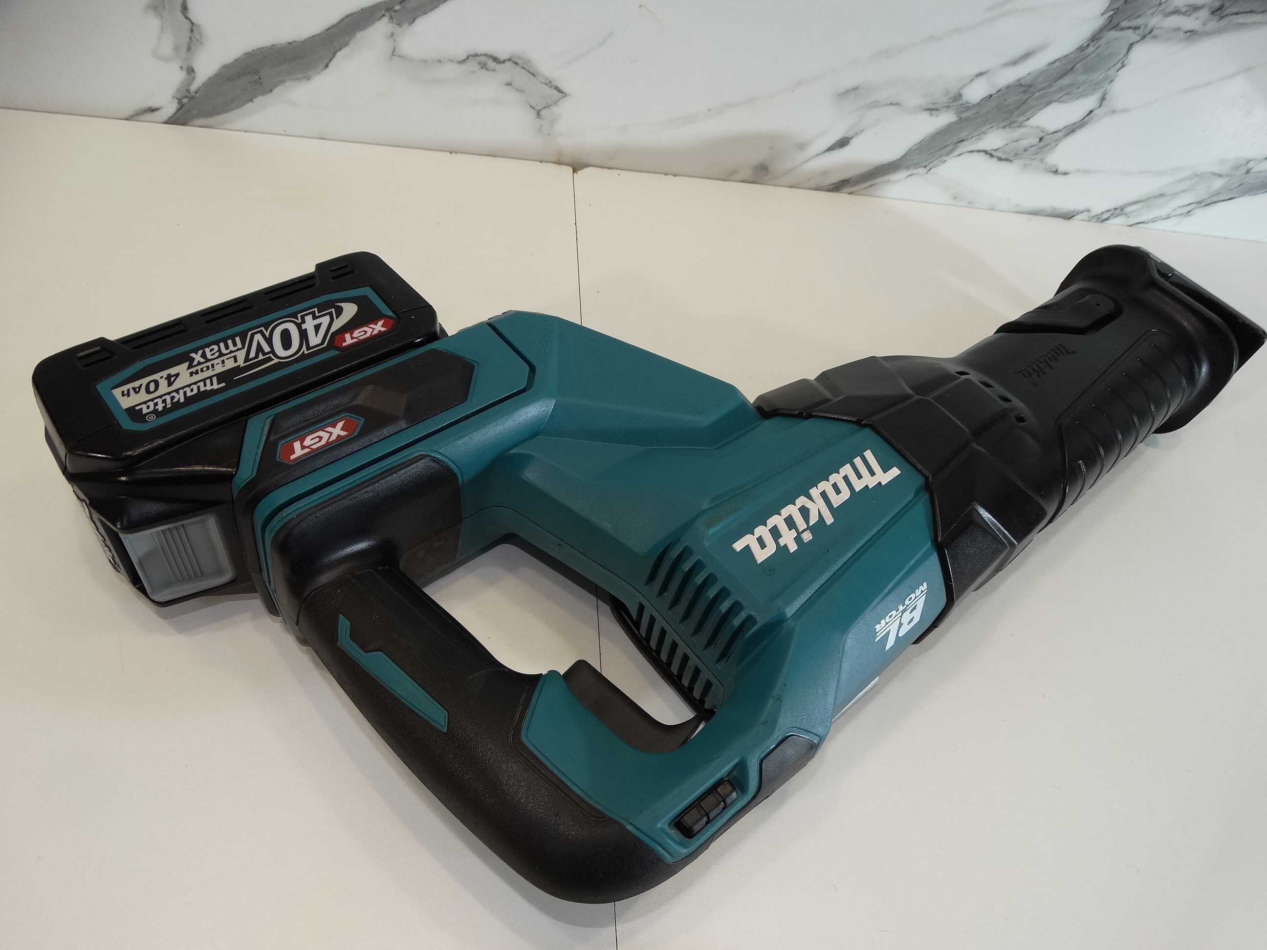Makita JR 001G / XGT / 40 V - Мощен саблен трион