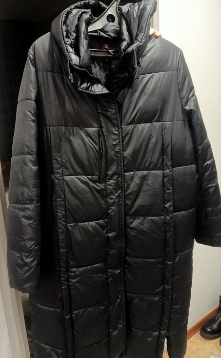 Зимняя куртка с капюшоном