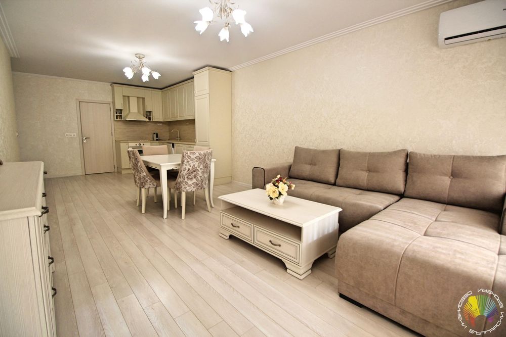 Дава се под наем Двустаен апартамент в Бургас, Лазур - 85 кв.м за 765 € - Снимка #4