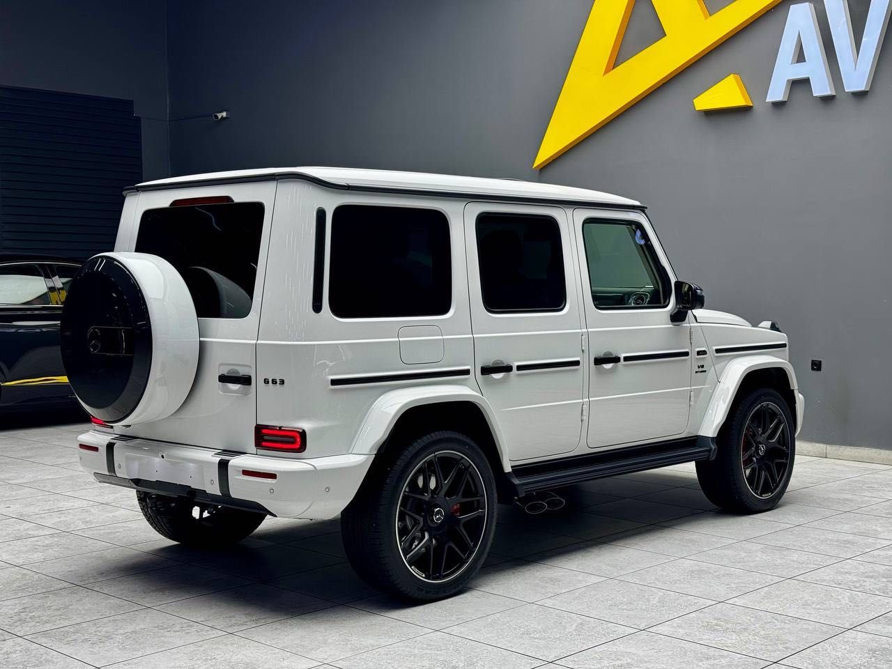 Продается  новый, обновленный  Mercedes Benz G63 AMG 2025