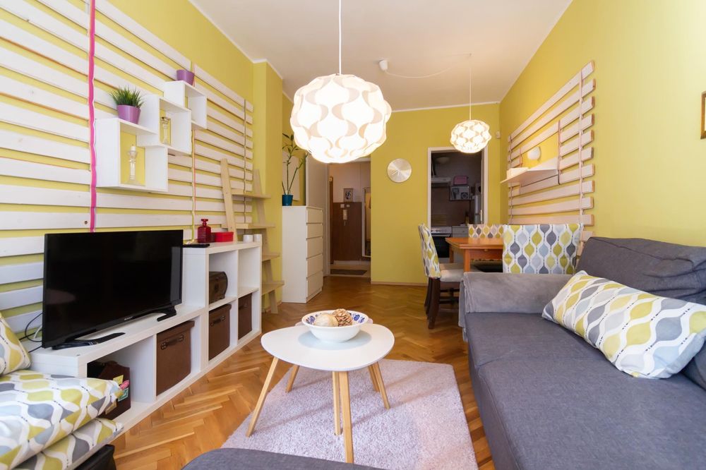 Дава се под наем Тристаен апартамент в София, Иван Вазов - 94 кв.м за 849 € - Снимка #1